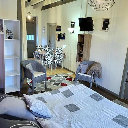 Chez Christy Chemin Des Dinots Bed & Breakfast Saint-Bonnet-de-Four Room photo